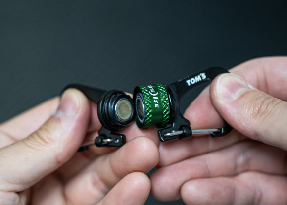 TOM'S Racing - NITEIZE x TOM'S Slidelock 360 Magnetic Locking Dual Carabiner