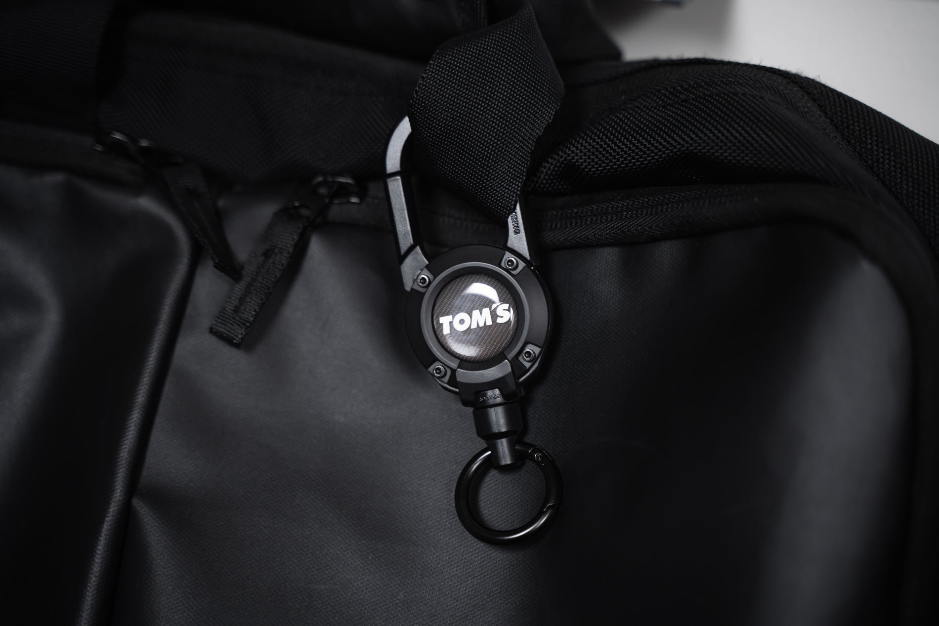 TOM'S Racing x ROOT Co. - Gravity MAGREEL 360 Carabiner