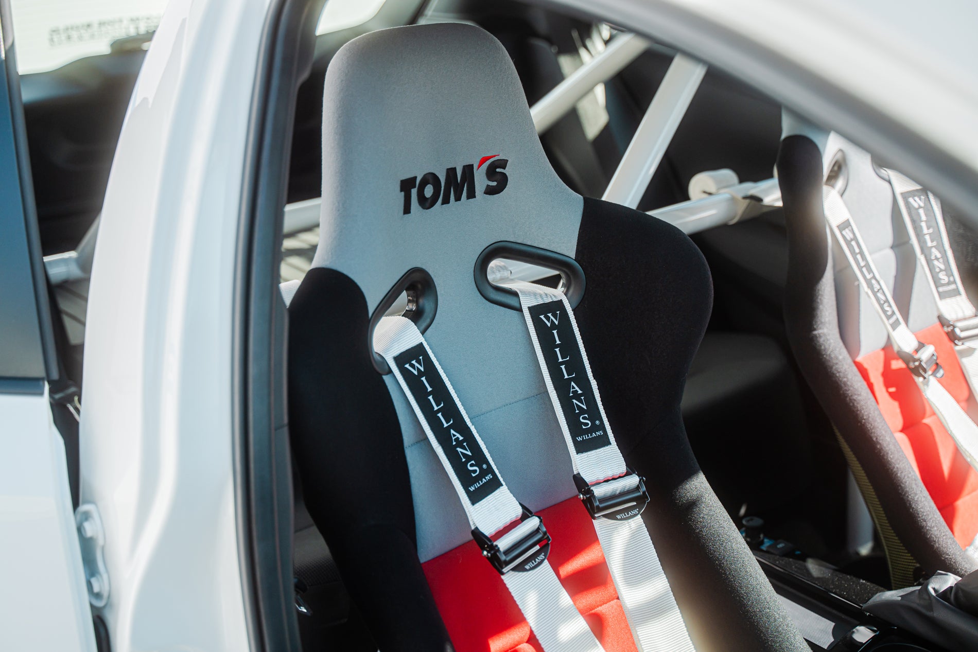 TOM'S Racing - TOM'S HERITAGE EDITION Bucket Seats (Carbon Kevlar ...
