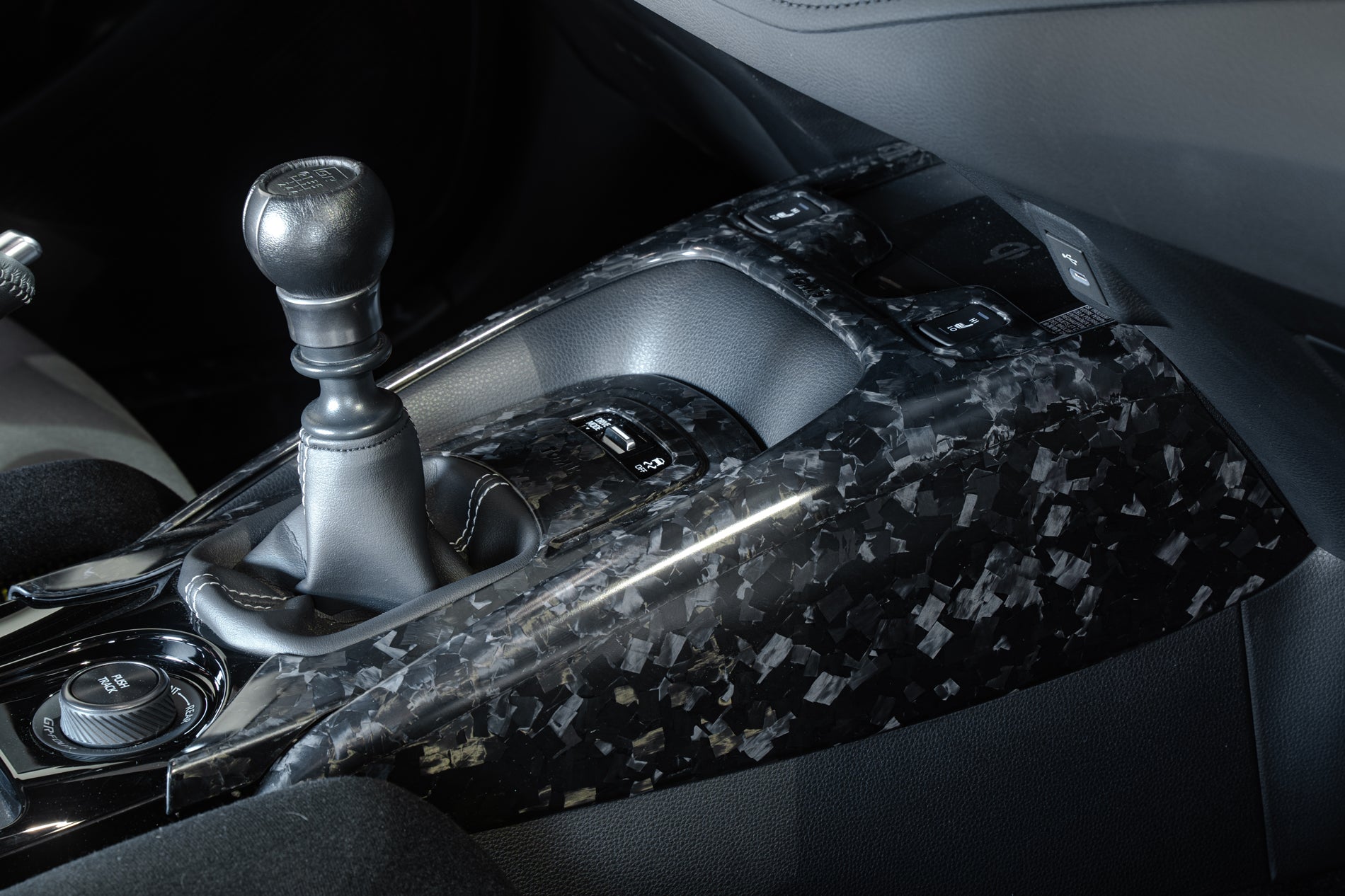gear 2 panel TOM'S Racing - Forged Carbon Shift Panel No.02 - Toyota GR Corolla [20
