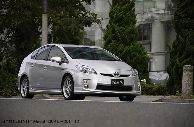 TOM'S Racing - Front Lip Spoiler (Painted Black) - 2010-2011 Toyota Prius